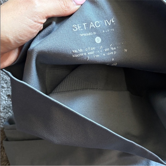 SET Active Seamless Gray Sports Bra (M) & Legging (S) Set - Picture 3 of 4